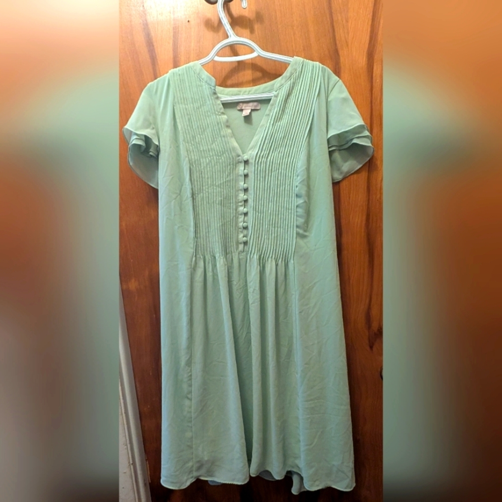 Light green dress